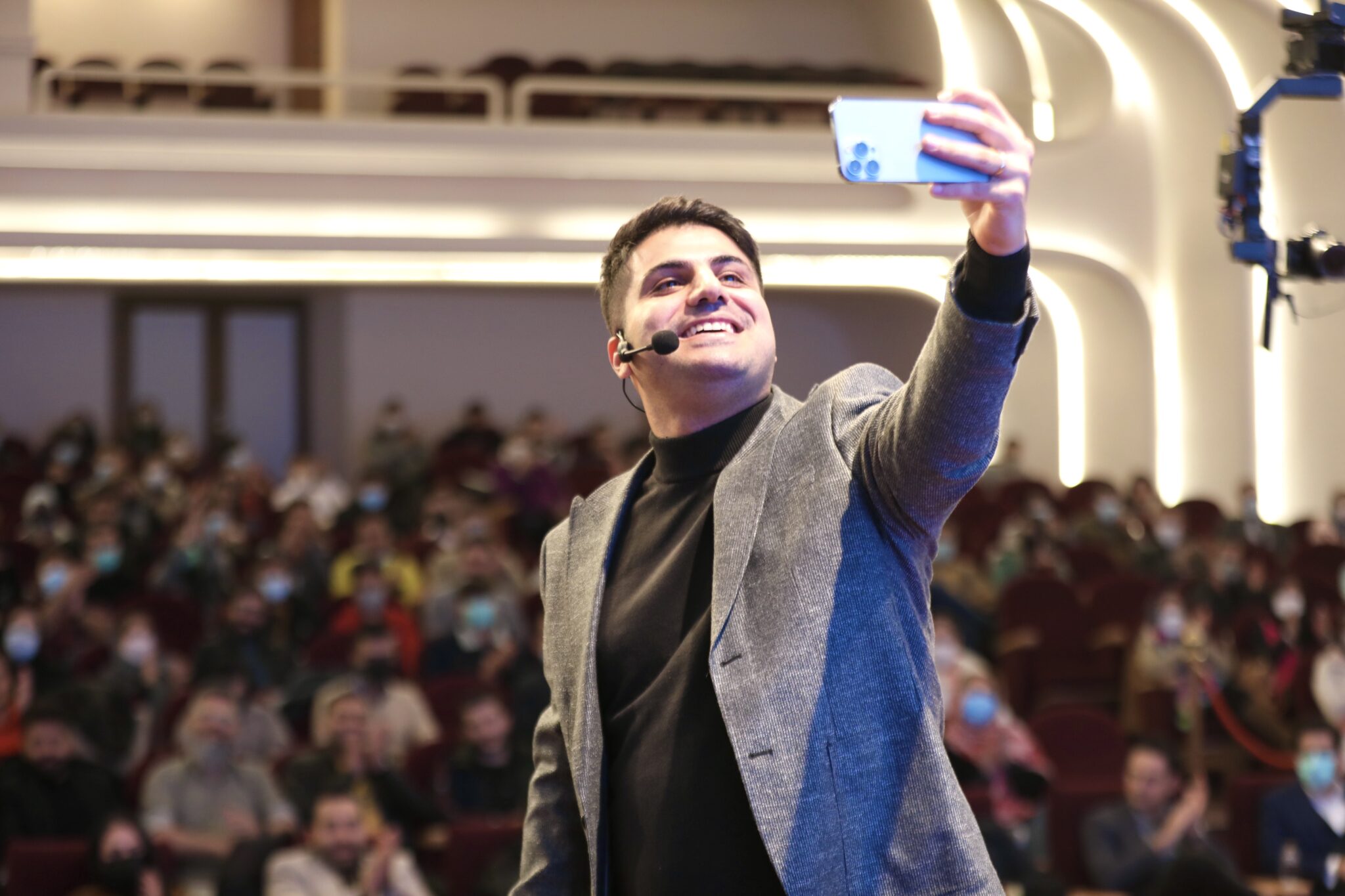 علی آزمون مدیریت تیم پارس وکس